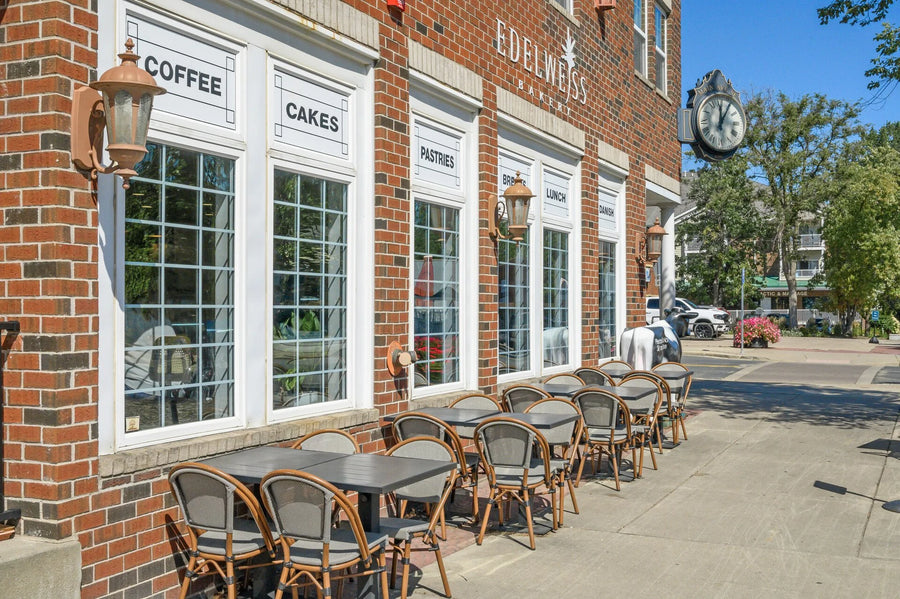 exterior of edelweiss bakery in prior lake